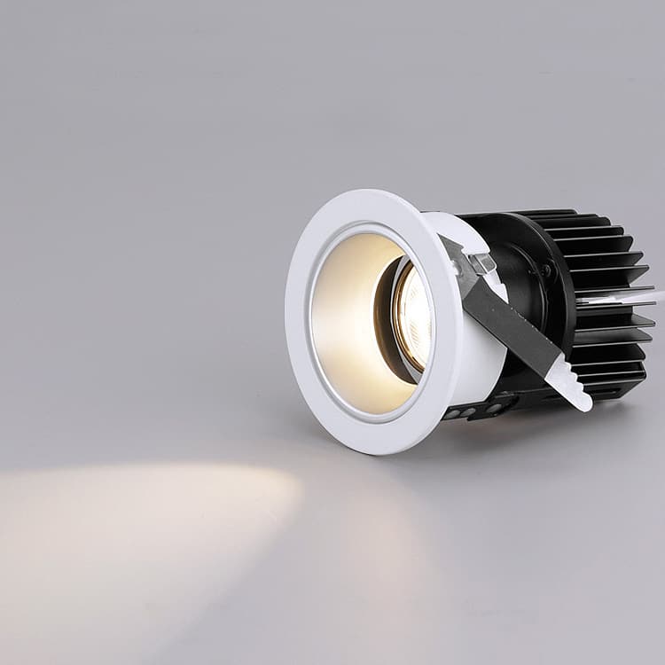 Adjustable recessed spotlight