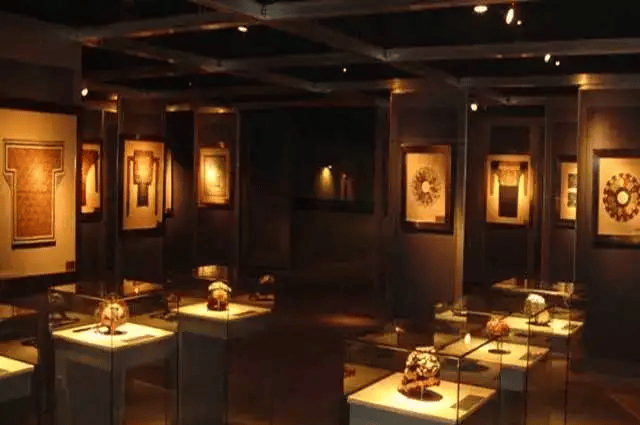 museum lighting